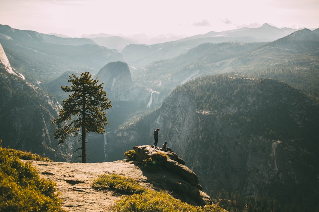 Essential Hiking Equipment for Beginners and Experienced Hikers Essential Hiking Equipment for Beginners and Experienced Hikers